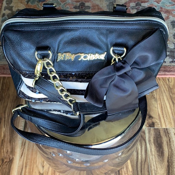 Betsey Johnson over shoulder handbag / purse - Picture 1 of 11